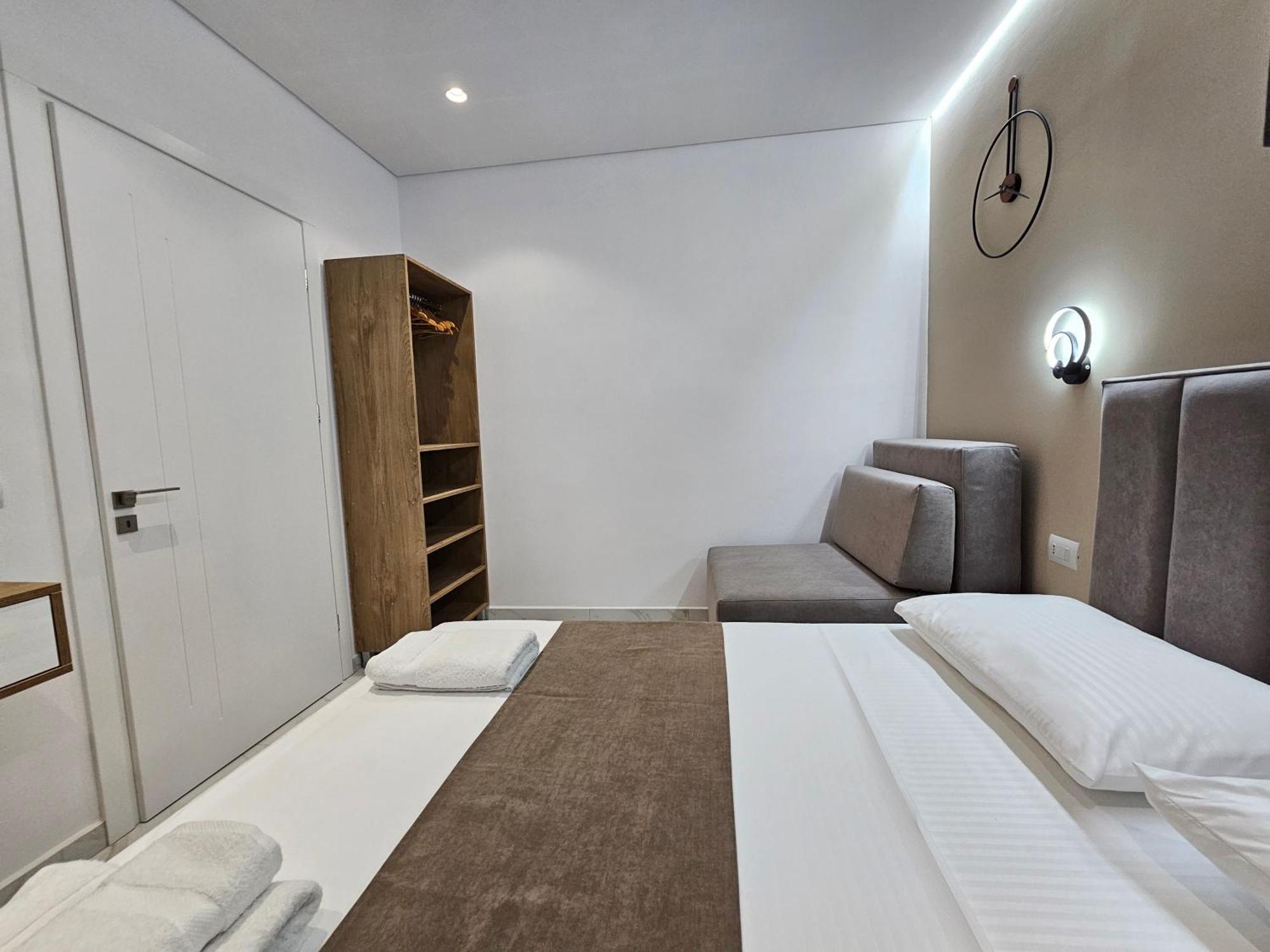 Apartments Veliaj Εξαμίλιο Εξωτερικό φωτογραφία