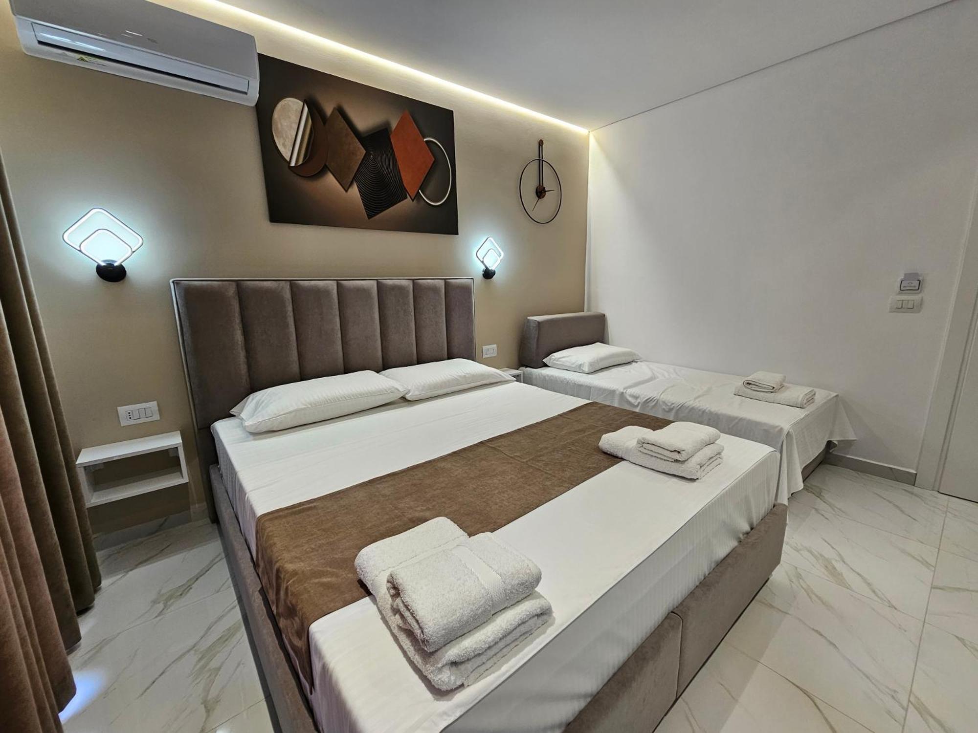 Apartments Veliaj Εξαμίλιο Εξωτερικό φωτογραφία